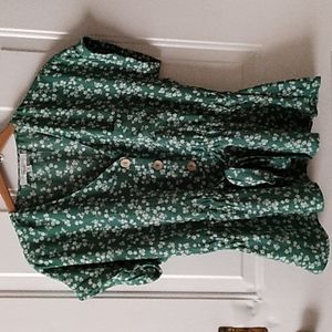 Sweet Rain Floral Green Top Sz. XL